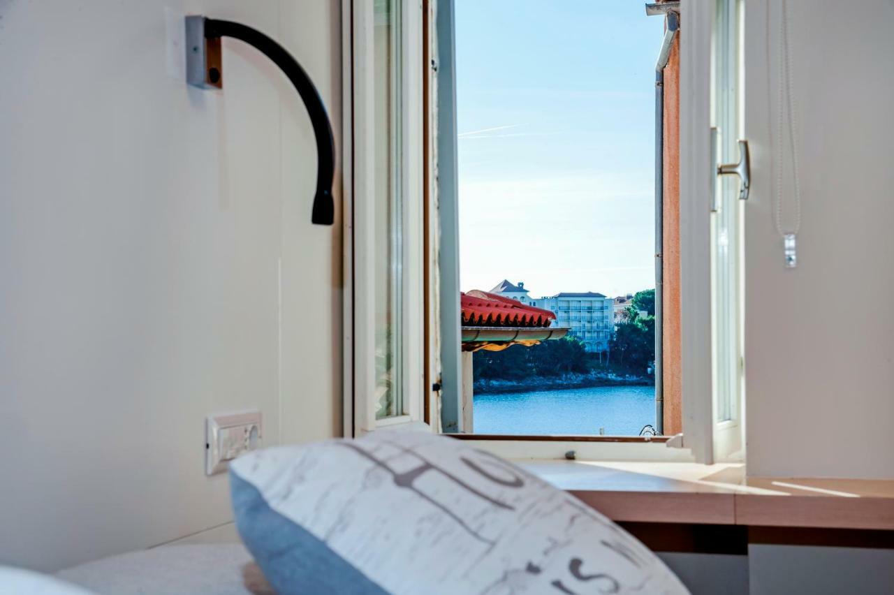 Casa Bruno Hotel Ровин Екстериор снимка